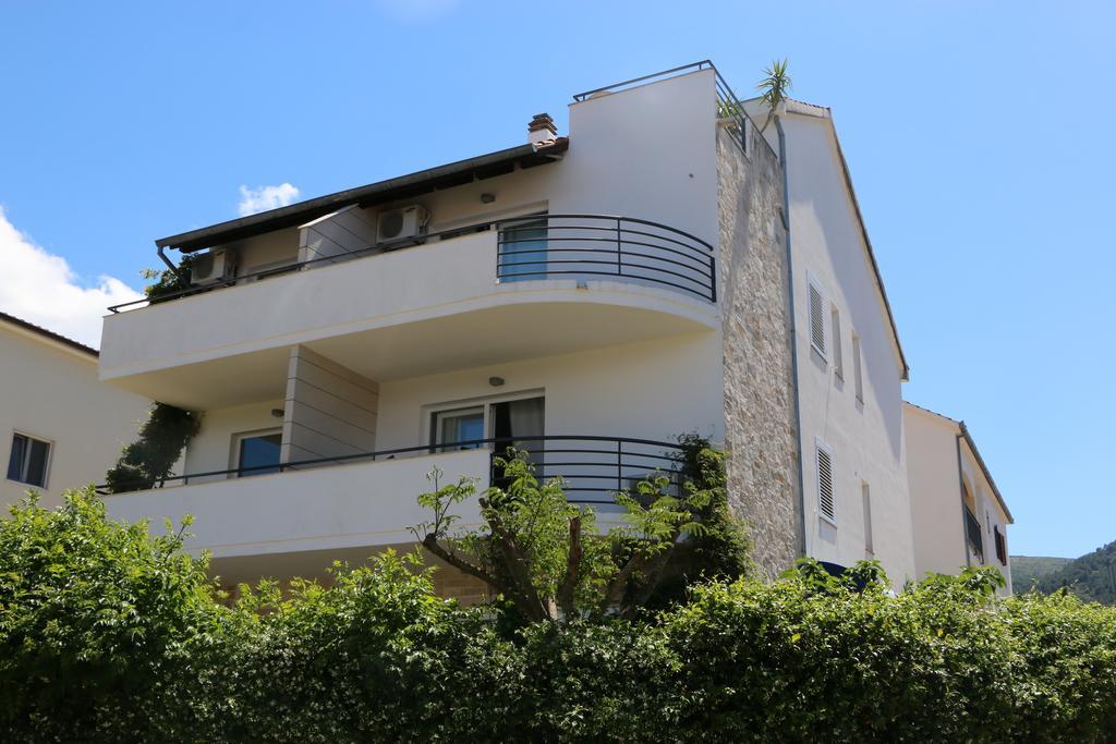 Anchor Apartments Stari Grad  Kültér fotó