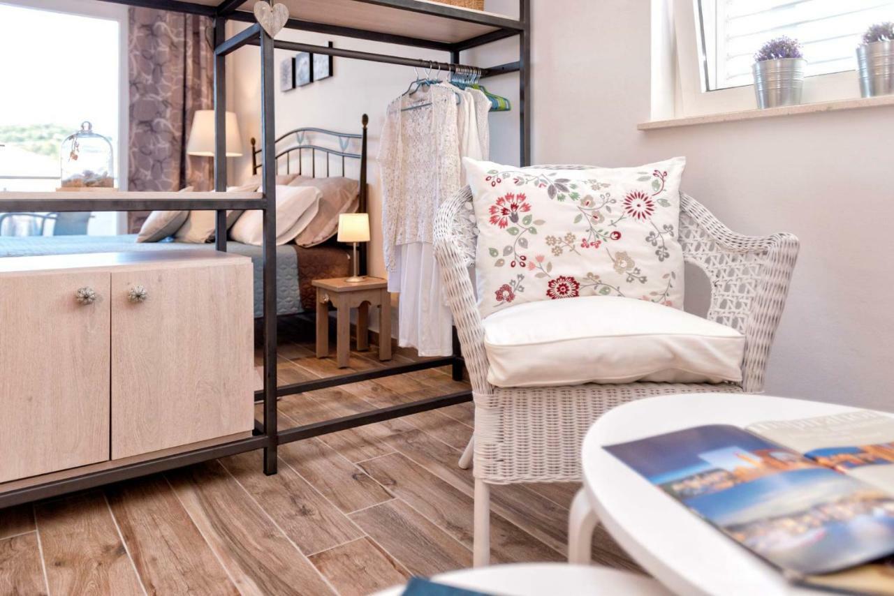 Anchor Apartments Stari Grad  Kültér fotó