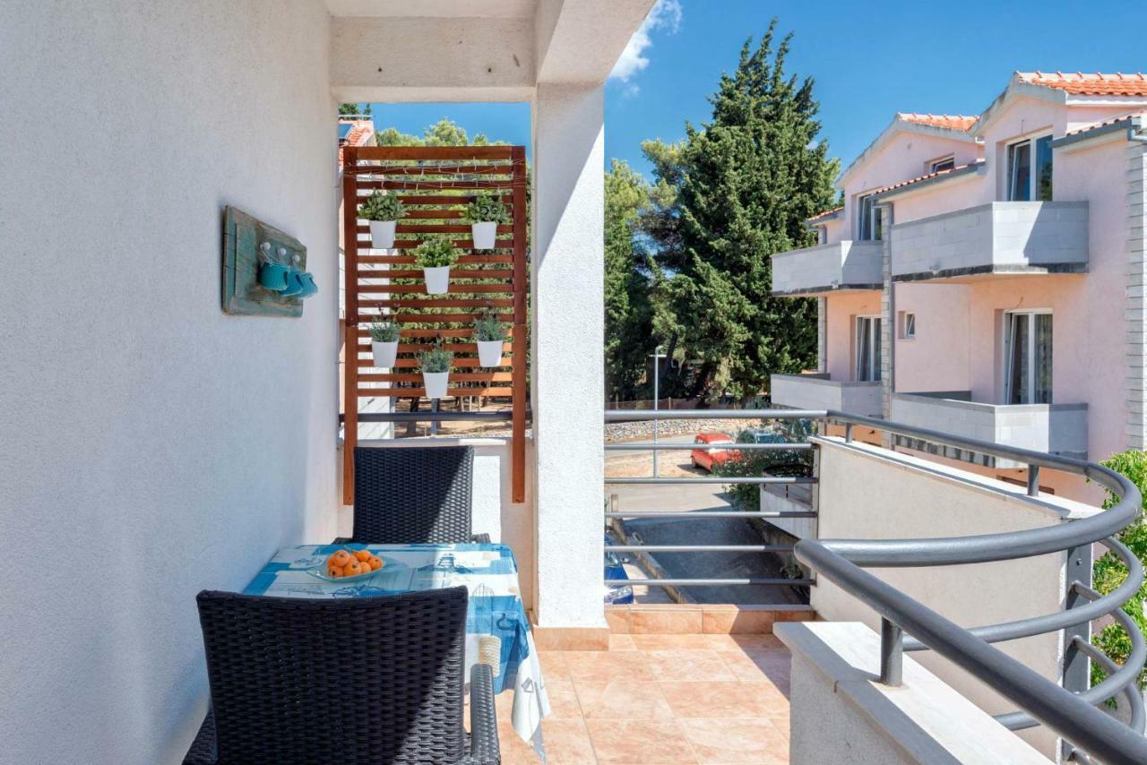 Anchor Apartments Stari Grad  Kültér fotó
