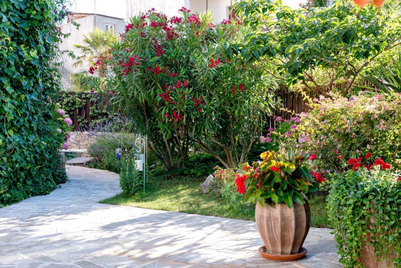 Anchor Apartments Stari Grad  Kültér fotó